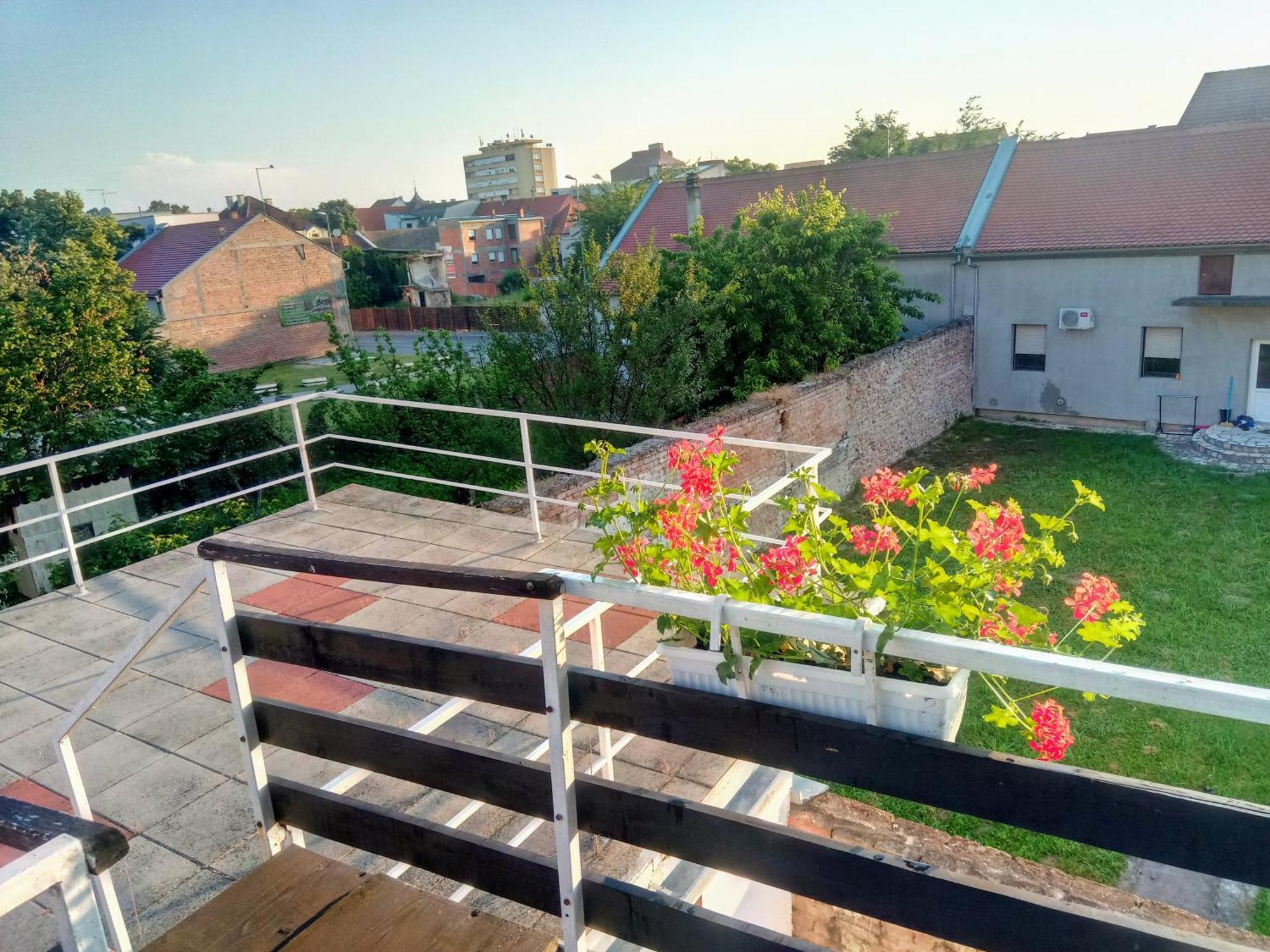 Accommodation Zara Vukovar Ngoại thất bức ảnh